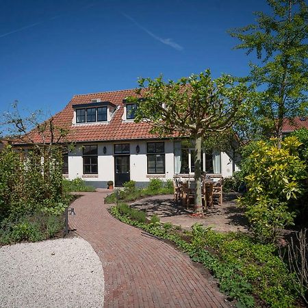 Maison De Sas Bed & Breakfast Ларен Екстериор снимка