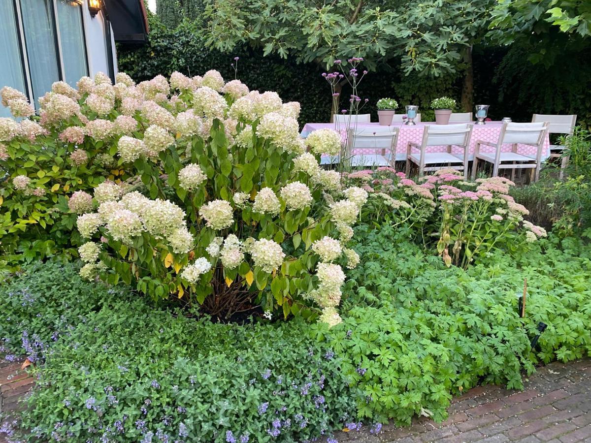 Maison De Sas Bed & Breakfast Ларен Екстериор снимка